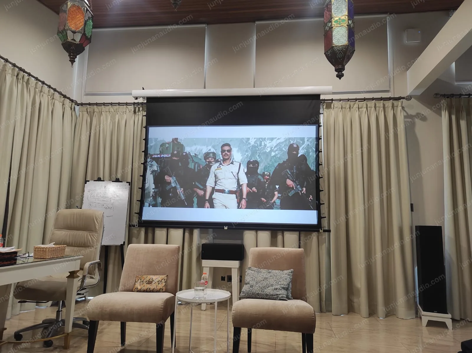 Ruang Home Theater di Batu Nunggal Bandung 2019