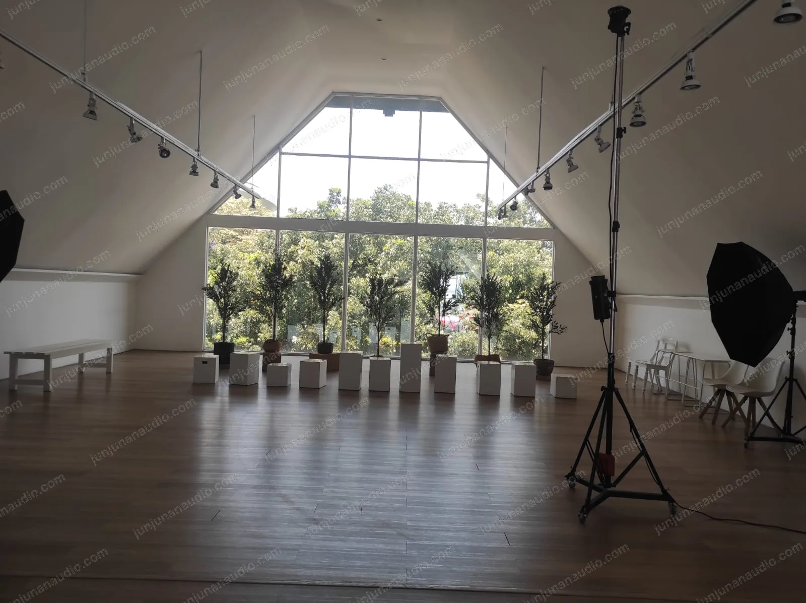 Instalasi audio Jonas Photo Bandung 16